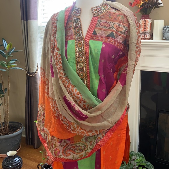 Indian Salwar kameez / shorter length Kurta multicolored NWOT Sz M - Picture 8 of 12